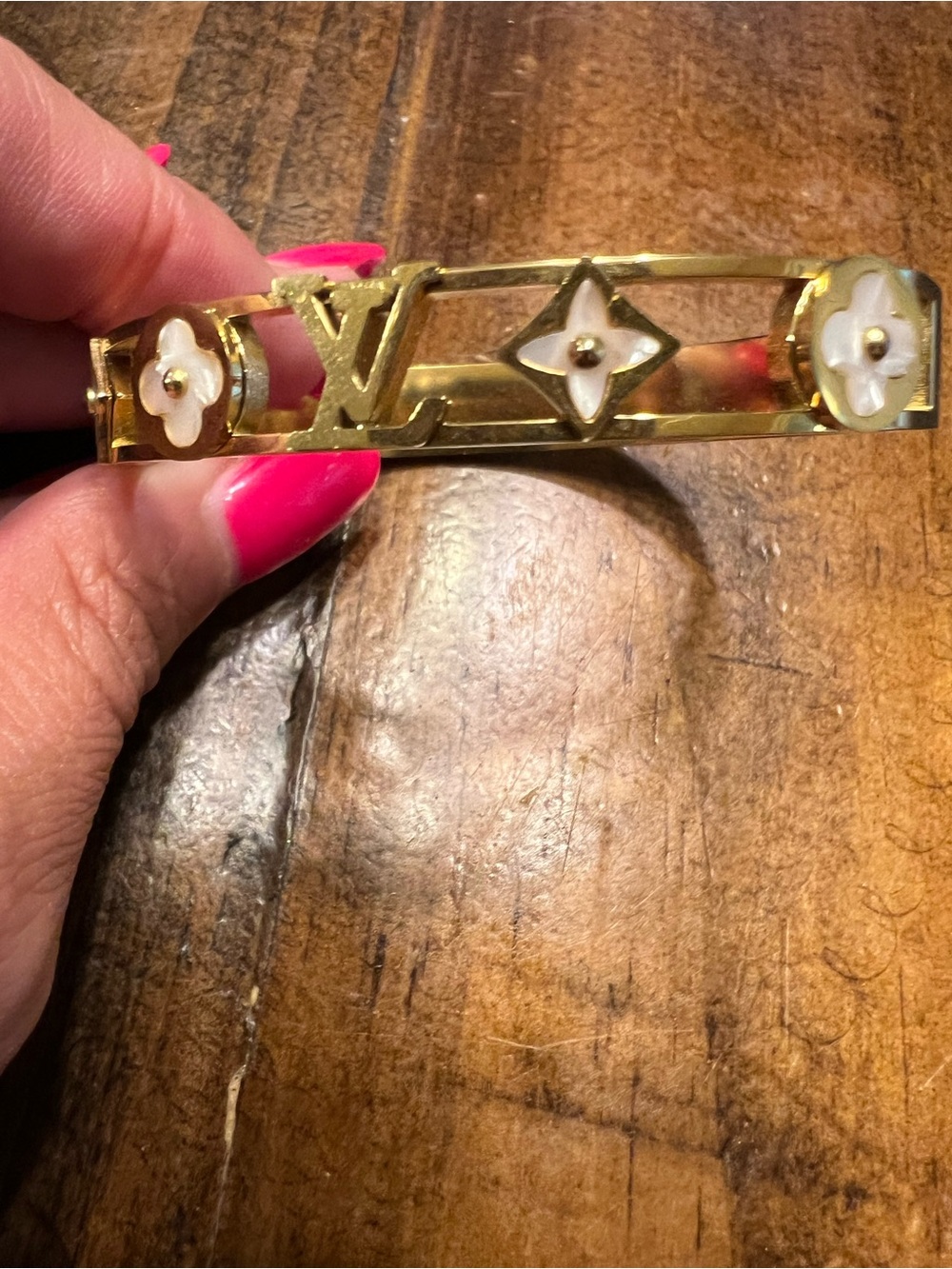 Louis Vuitton Gold-tone Monogram Cuff with Mother-of-Pearl Flowers - Picture 3 of 8